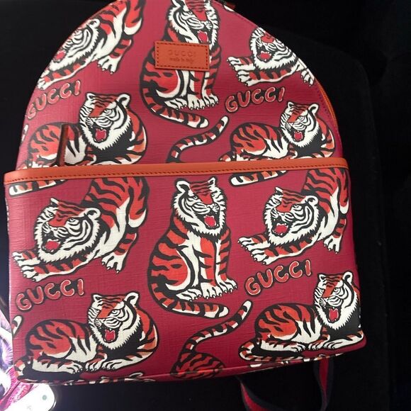 Brand new Gucci Red Tiger Print Backpack with dustbag can be used by adults - Picture 1 of 7